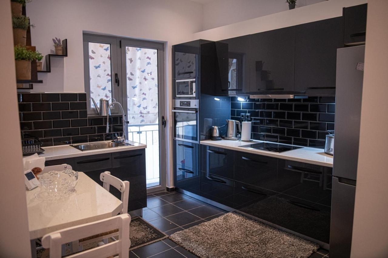 Sophia'S Place Пирей Экстерьер фото