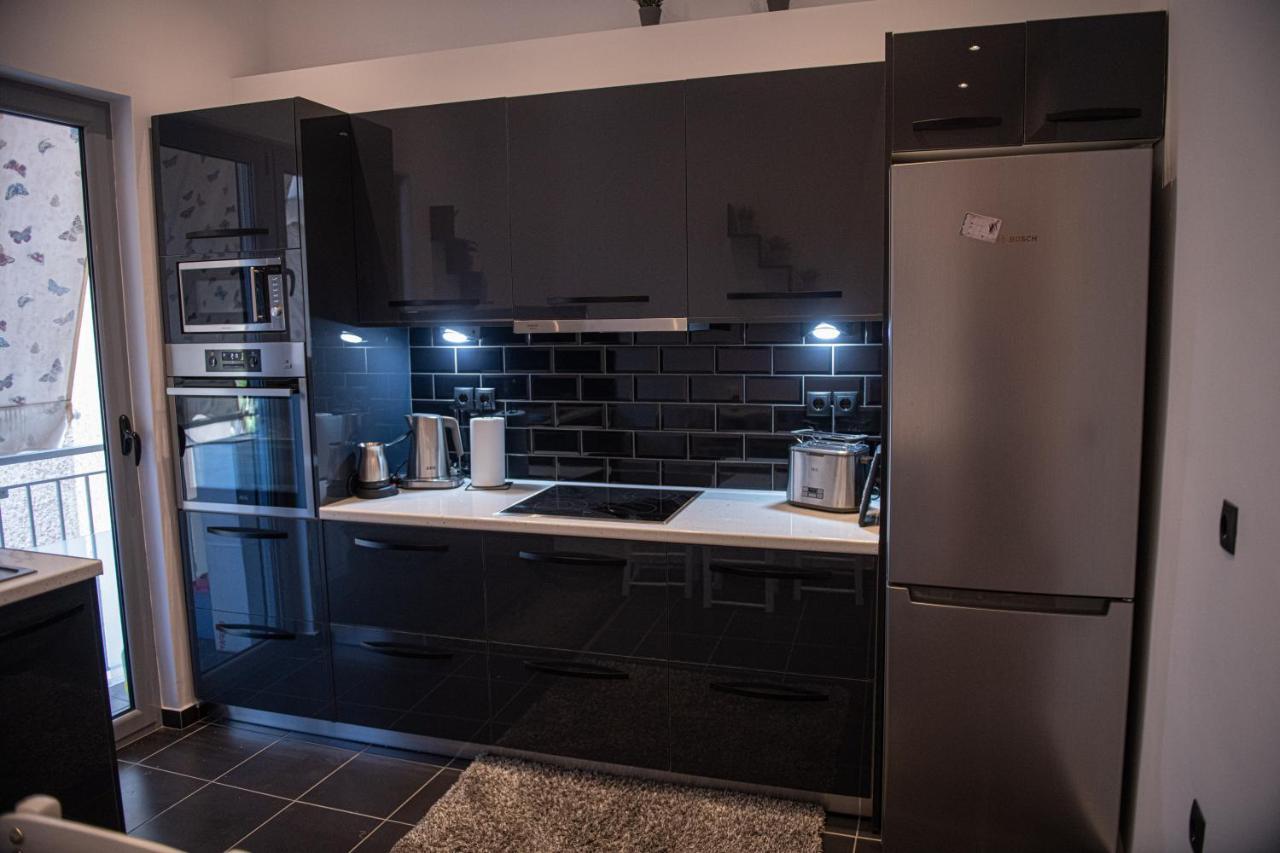 Sophia'S Place Пирей Экстерьер фото